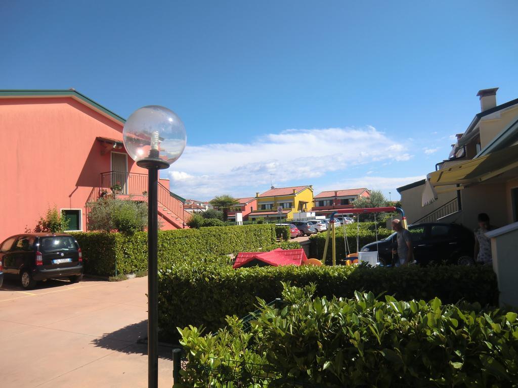 Residence Villaggio Dei Fiori Con Piscina E Posto Spiaggia Incluso กาออร์เล ห้อง รูปภาพ